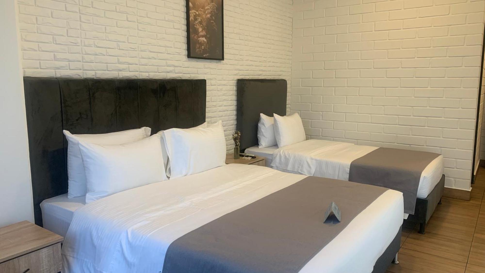 Hotel Provenza Garden Медельин Экстерьер фото